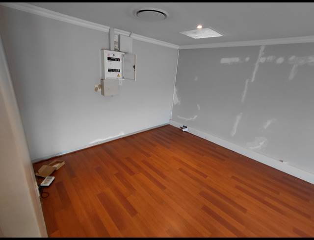 103M² OFFICE TO LET IN FOURWAYS